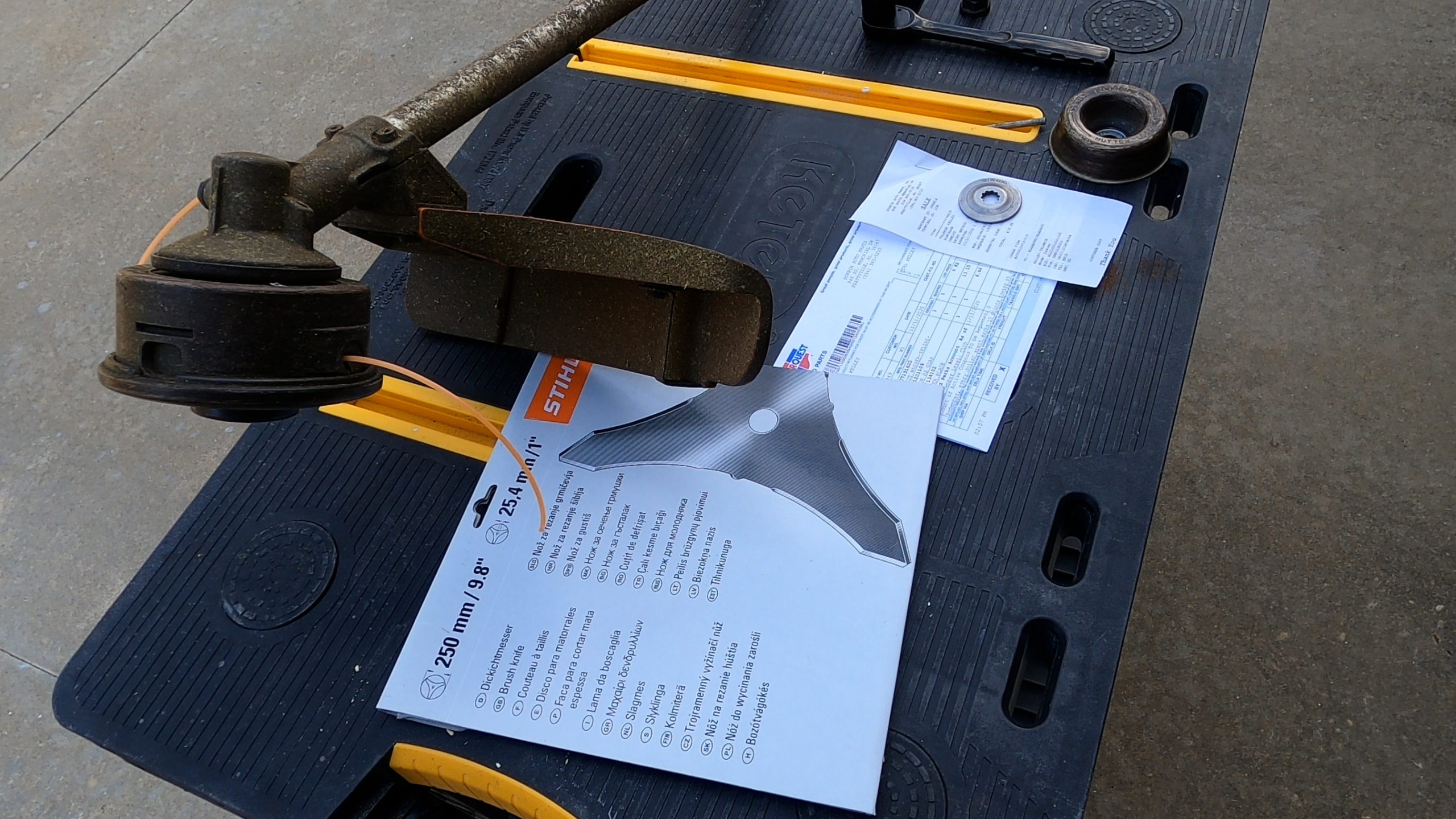 How to Swap a Stihl Trimmer Head and Stihl Brush Knife